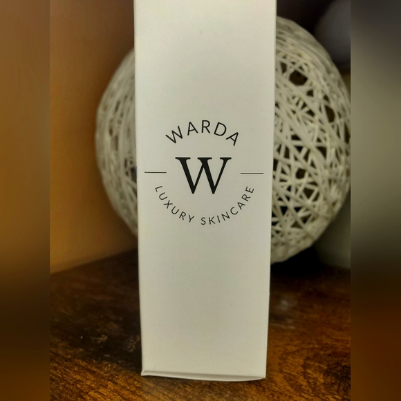 5/75$ WARDA - Hyaluronic Acid Face Neck Serum - Picture 4 of 9